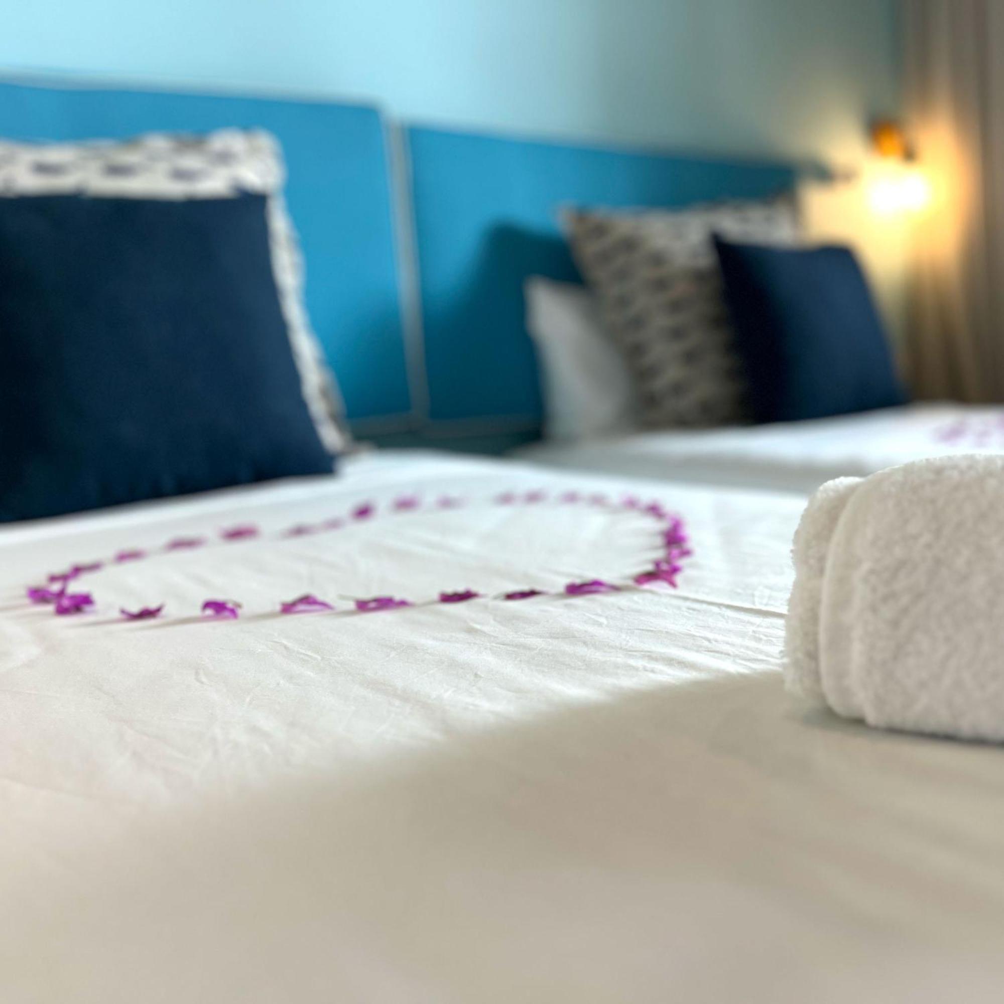 Blue Ocean Suites & Apartments Trou d'Eau Douce Zewnętrze zdjęcie